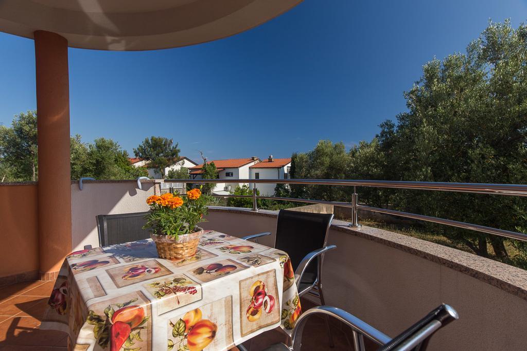 Apartments Bella Vista Krk Town Exterior photo