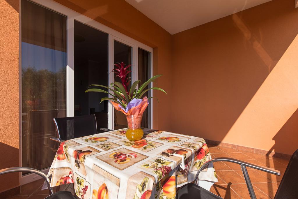 Apartments Bella Vista Krk Town Exterior photo